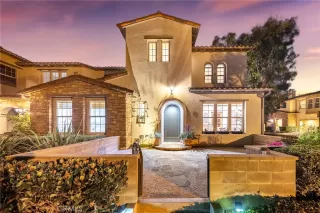 Photo #2: TR26035505 Listing