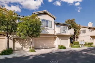 Photo #3: TR26035643 Listing