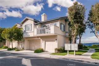 Photo #4: TR26035643 Listing