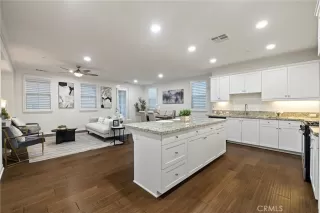 Photo #1: TR26036293 Listing