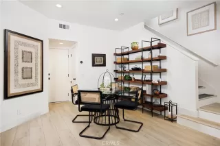 Photo #5: TR26042391 Listing 