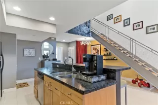 Photo #4: TR26042589 Listing