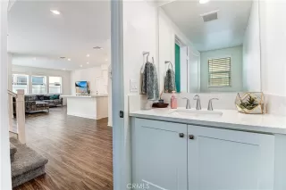 Photo #6: TR26043107 Listing 