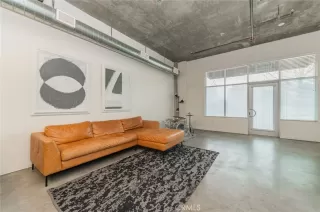 Photo #3: TR26052075 Listing 