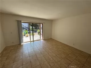 Photo #4: TR26064653 Listing 