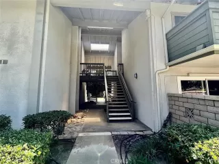 Photo #3: TR26068956 Listing 