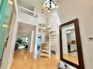 Photo #4: TR26073140 Listing 