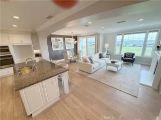 Photo #2: TR26073289 Listing 