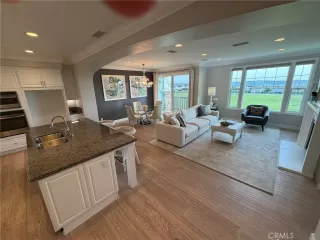 Photo #4: TR26073289 Listing 