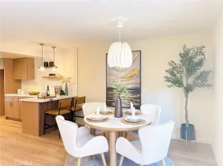 Photo #3: TR26075828 Listing 