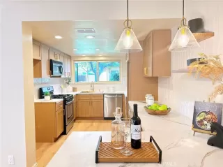 Photo #5: TR26075828 Listing 