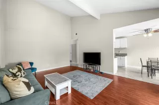 Photo #3: TR26079611 Listing 