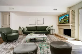 Photo #3: TR26083960 Listing 