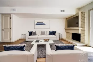 Photo #5: TR26083960 Listing 