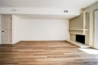 Photo #6: TR26083960 Listing 