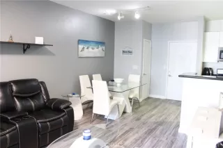 Photo #6: TR26086785 Listing 