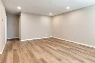 Photo #6: TR26089678 Listing 