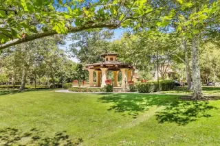 Photo #2: TR26089878 Listing