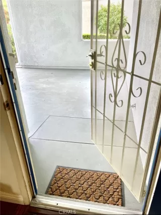 Photo #3: TR26091378 Listing 