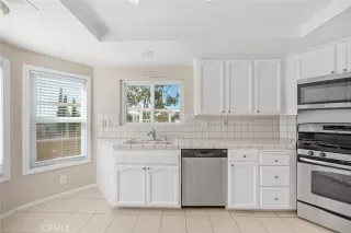 Photo #5: TR26094496 Listing 