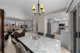 Photo #6: TR26095607 Listing 