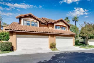 Photo #2: TR26104575 Listing
