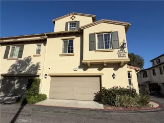 Photo #3: TR26107584 Listing 
