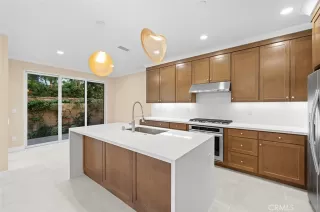 Photo #1: TR26112750 Listing