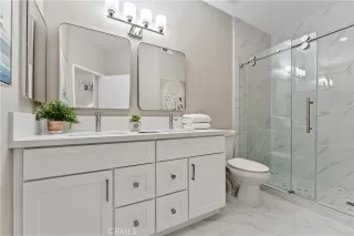 Photo #6: TR26118783 Listing 