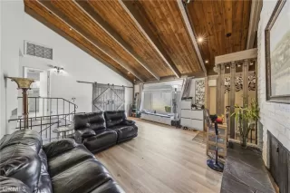Photo #1: TR26132217 Listing