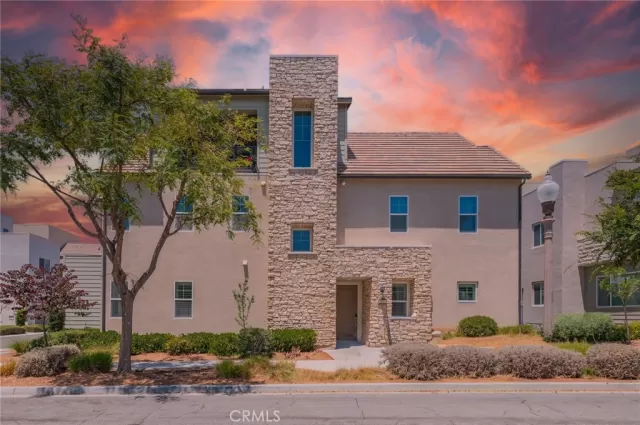 MLS: TR26139457 Condo For Sale