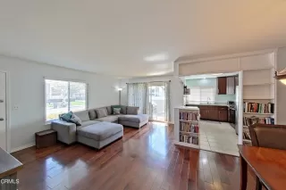 Photo #5: V1-16846 Listing