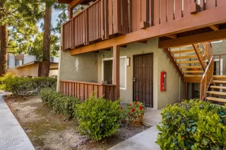 Photo #4: V1-18065 Listing