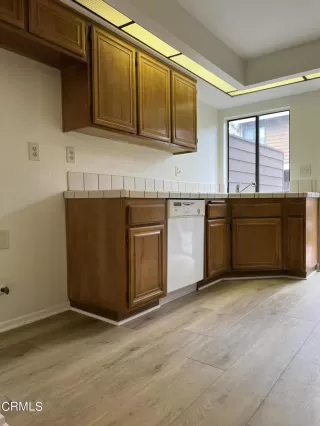 Photo #3: V1-21829 Listing 