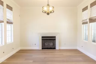 Photo #3: V1-28602 Listing 