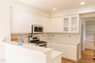 Photo #5: V1-28602 Listing 