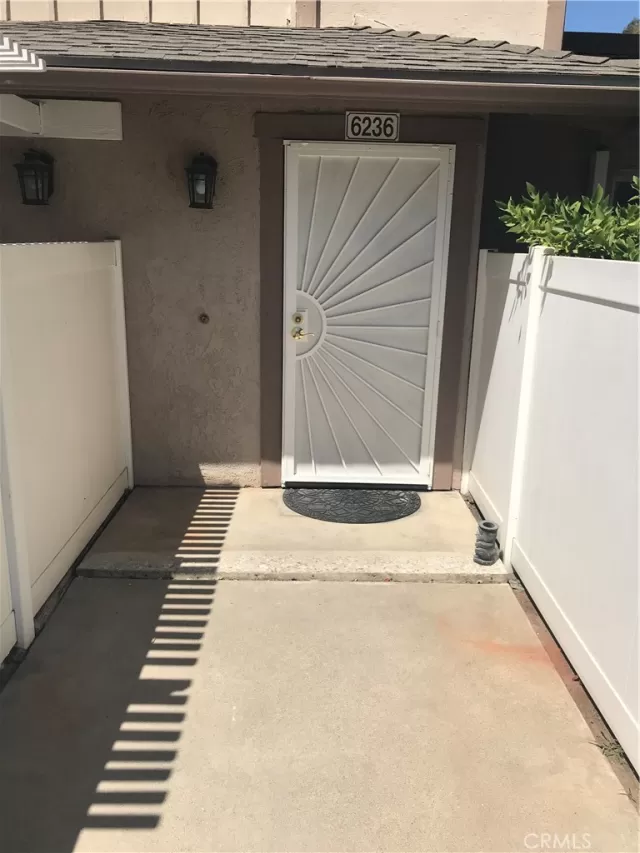 MLS: WS22256890 Condo For Sale