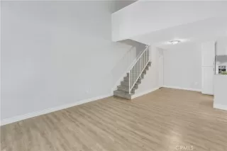 Photo #2: WS23038086 Listing