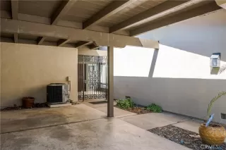 Photo #5: WS23038383 Listing