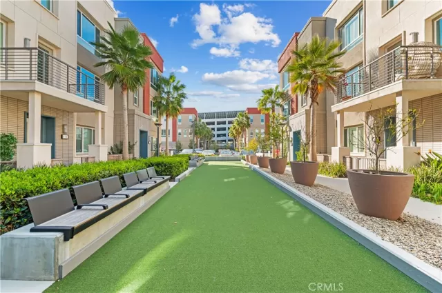 MLS: WS23041314 Condo For Sale