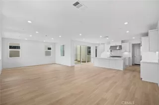 Photo #4: WS23068521 Listing 