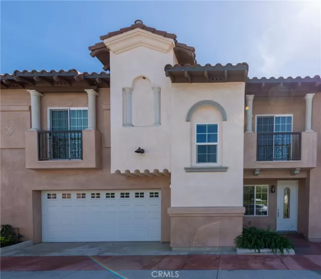 MLS: WS23071949 Condo For Sale