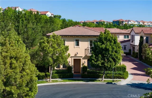 MLS: WS23114423 Condo For Sale