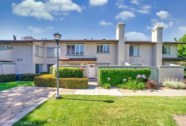 MLS: WS23116775 Condo For Sale