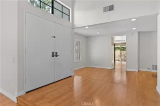 Photo #3: WS23121599 Listing