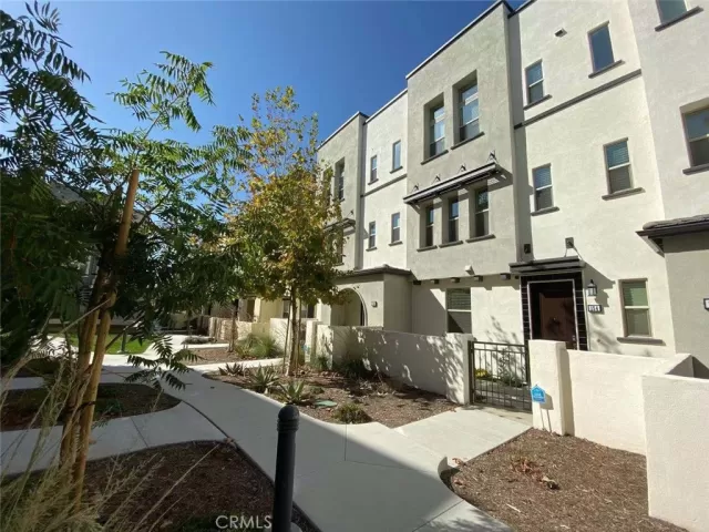 MLS: WS23140771 Condo For Sale