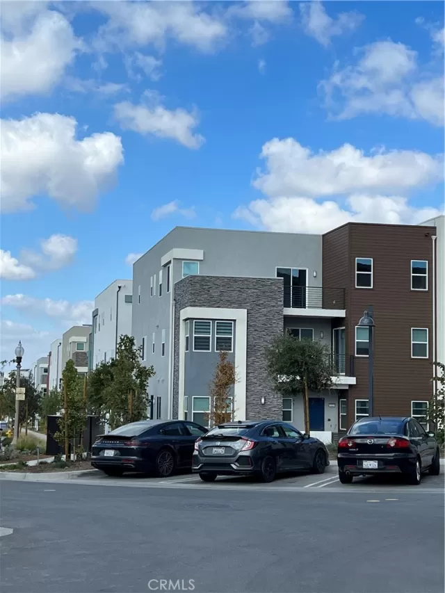 MLS: WS23199550 Condo For Sale