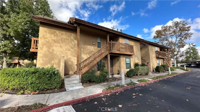 MLS: WS23213562 Condo For Sale