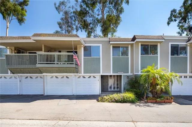 MLS: WS23219150 Condo For Sale