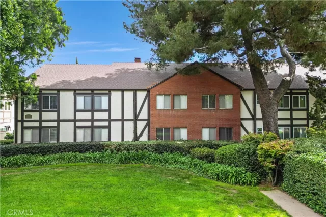 MLS: WS24085817 Condo For Sale